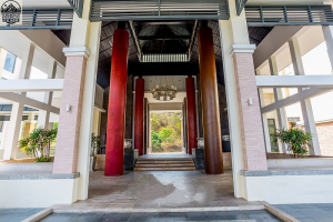 Entrance to Black Mountain Condo Block S